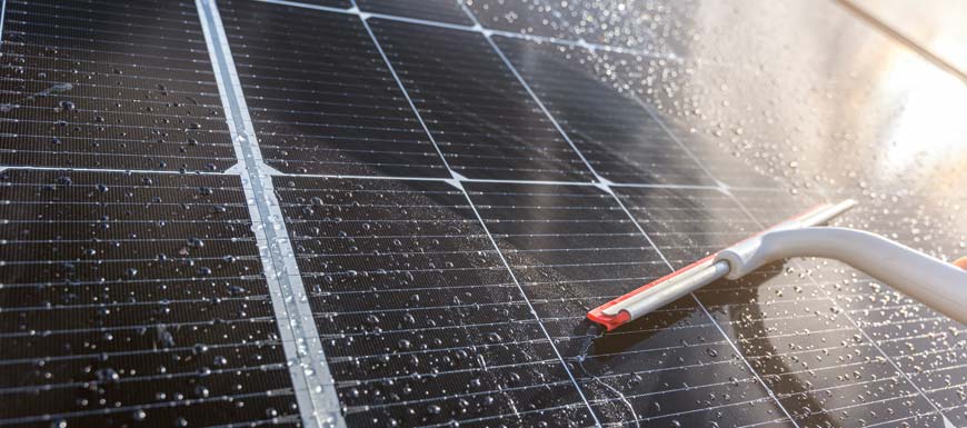 Reinigung Solarplatten